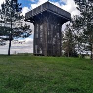 Aukštojas - rozhledna na vrcholu
