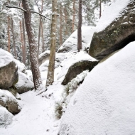 Skalní bludiště Kalich pod sněhem