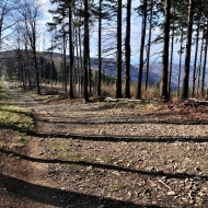 Beskydy - výhled cestou z Ropičky na Ropici