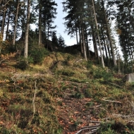 Strmé stoupání na Súľov podél hranice mimo turistickou značku podruhé