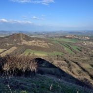 Výhled z vrcholu Oblíku na Srdov