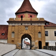 Český Krumlov - Budějovická brána bez lidí