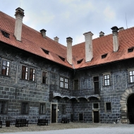II. nádvoří zámku Český Krumlov bez lidí