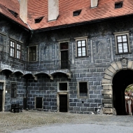 II. nádvoří zámku Český Krumlov bez lidí