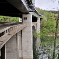 Vojslavický dvojmost - pohled ze spodní silnice