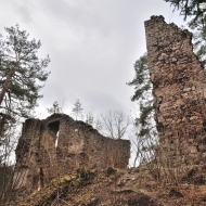 Zřícenina hradu Louzek