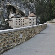 grad-predjama_09