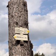 Rozcestník u zříceniny Ronovec