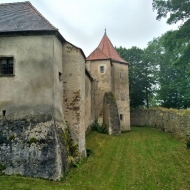 Terčino údolí - tvrz Cuknštejn