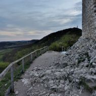 Pálava - zřícenina hradu Děvičky