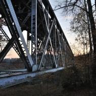 Železná konstrukce mostu u Červené