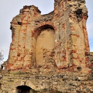 zviretice-zricenina-hradu_20
